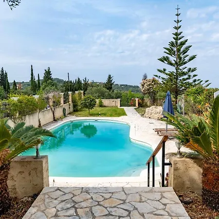 Three Bay Kavvadades Villa *
