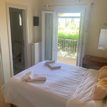 Three Bay Kavvadades Villa *